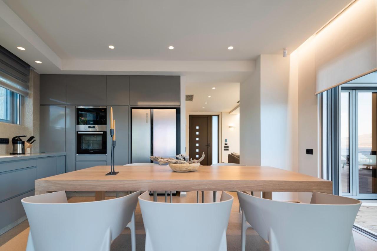 Your Private Retreat By The Beach, With Heated Pool, By Thinkvilla Petres  Exteriör bild